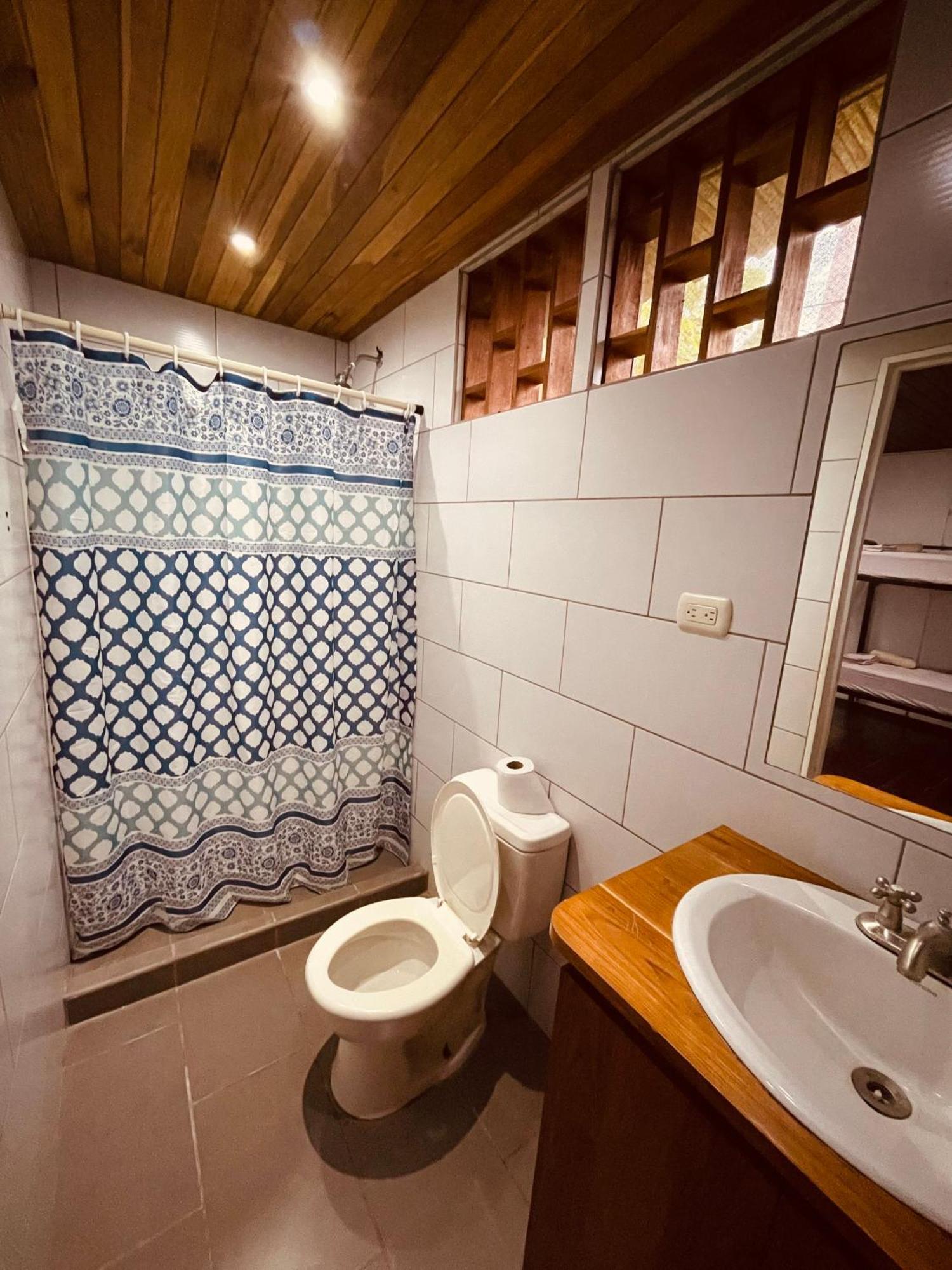 El Clan Hostel Puerto Viejo de Talamanca Экстерьер фото