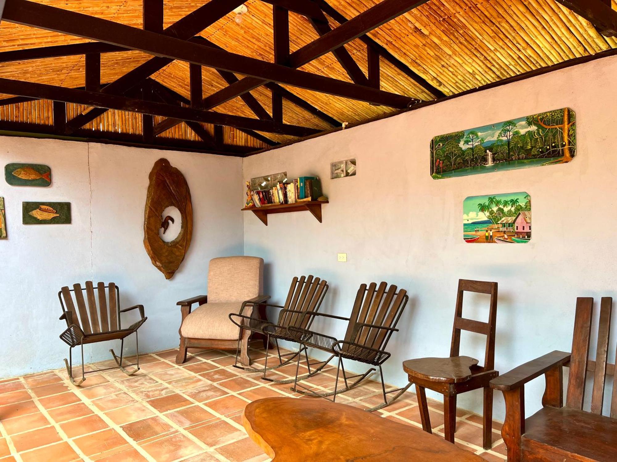 El Clan Hostel Puerto Viejo de Talamanca Экстерьер фото