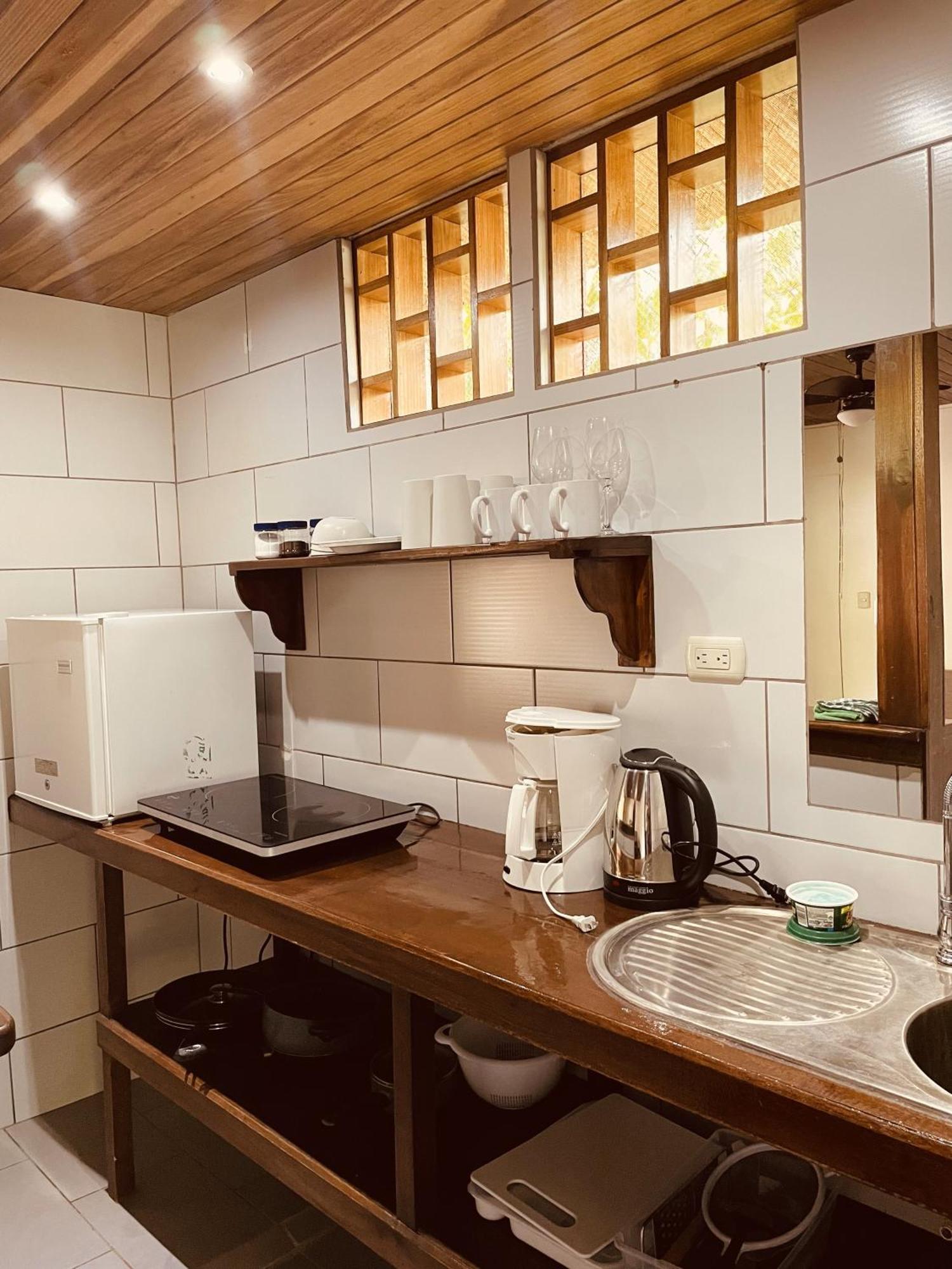 El Clan Hostel Puerto Viejo de Talamanca Экстерьер фото